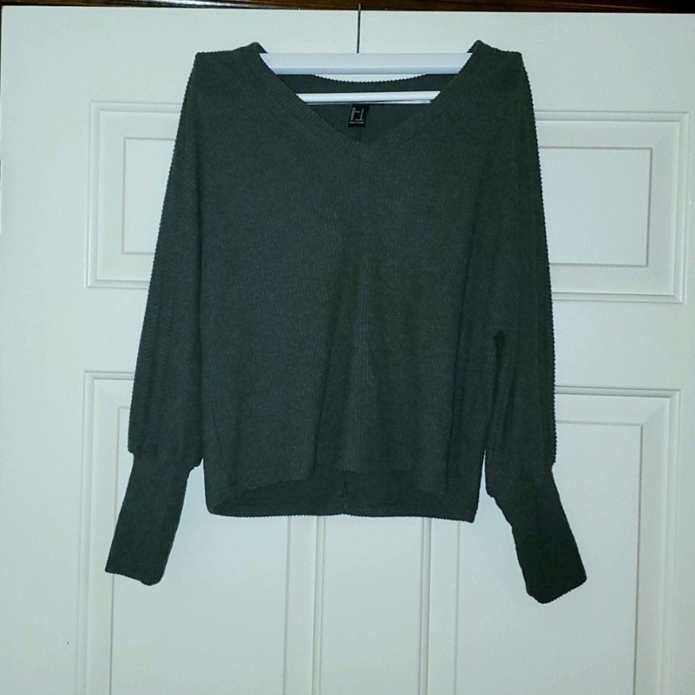 Women's Gray Top